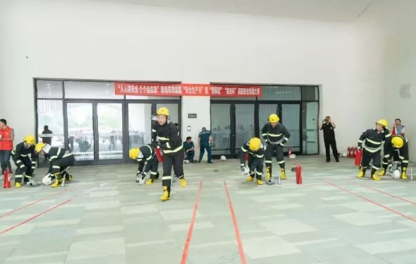 秒配网 青岛市市北区举办“安全生产月”暨“查保促”“鲁安杯”消防安全技能大赛